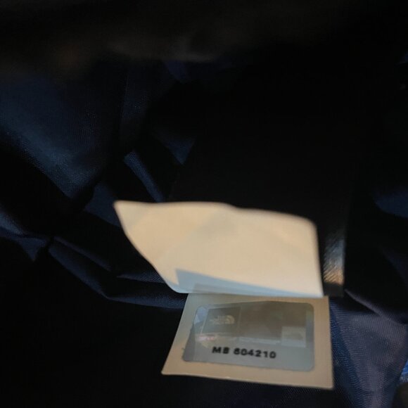 The North Face Thermoball Convertible 2 in 1 Jacket Parka - Picture 10 of 10